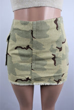 Load image into Gallery viewer, Camo Khaki cargo skirt
