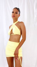 Load image into Gallery viewer, COI BACKLESS SCRUNCH SET - YELLOW
